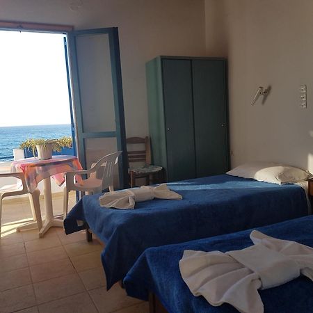 Taverna Akrogiali Loutro Exteriör bild