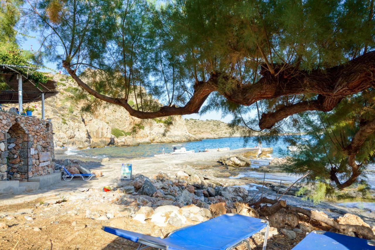 Taverna Akrogiali Loutro Exteriör bild