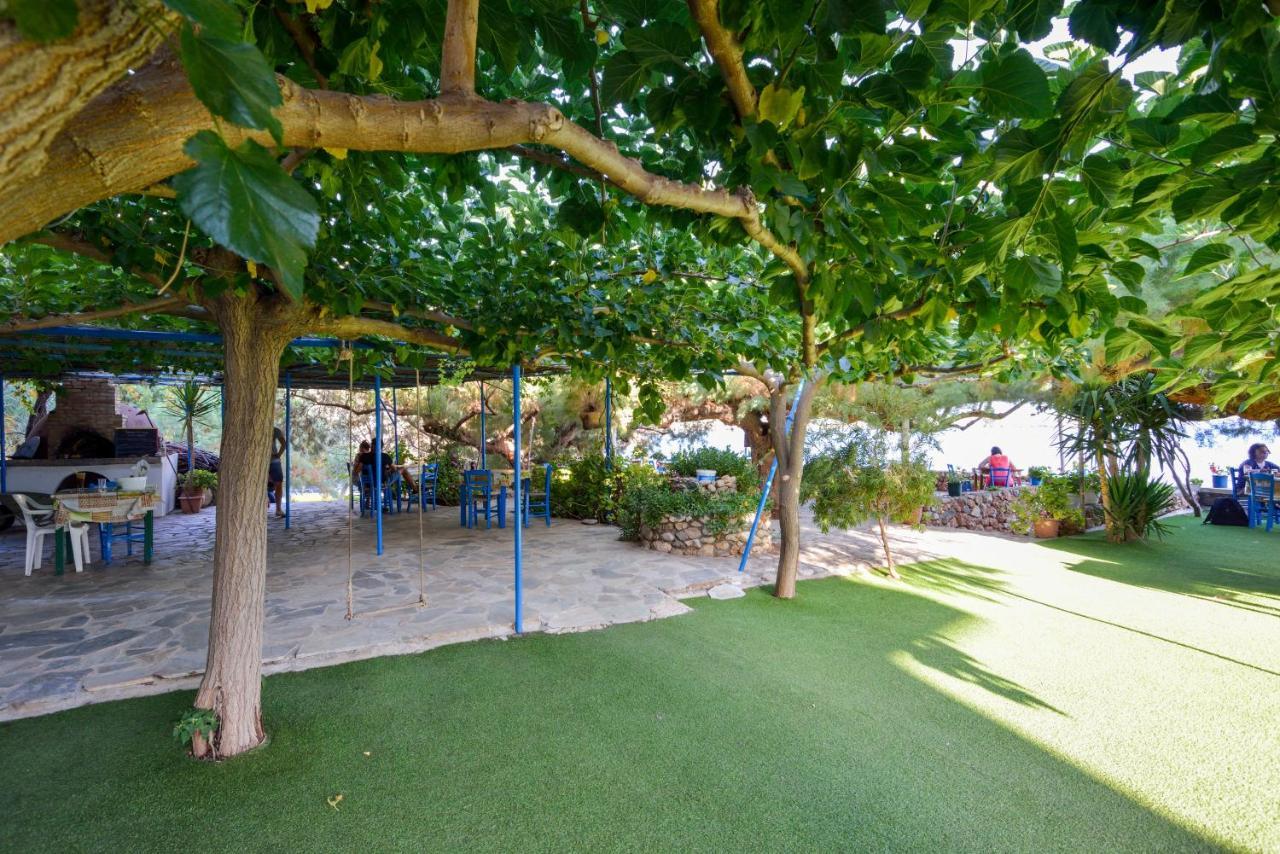 Taverna Akrogiali Loutro Exteriör bild