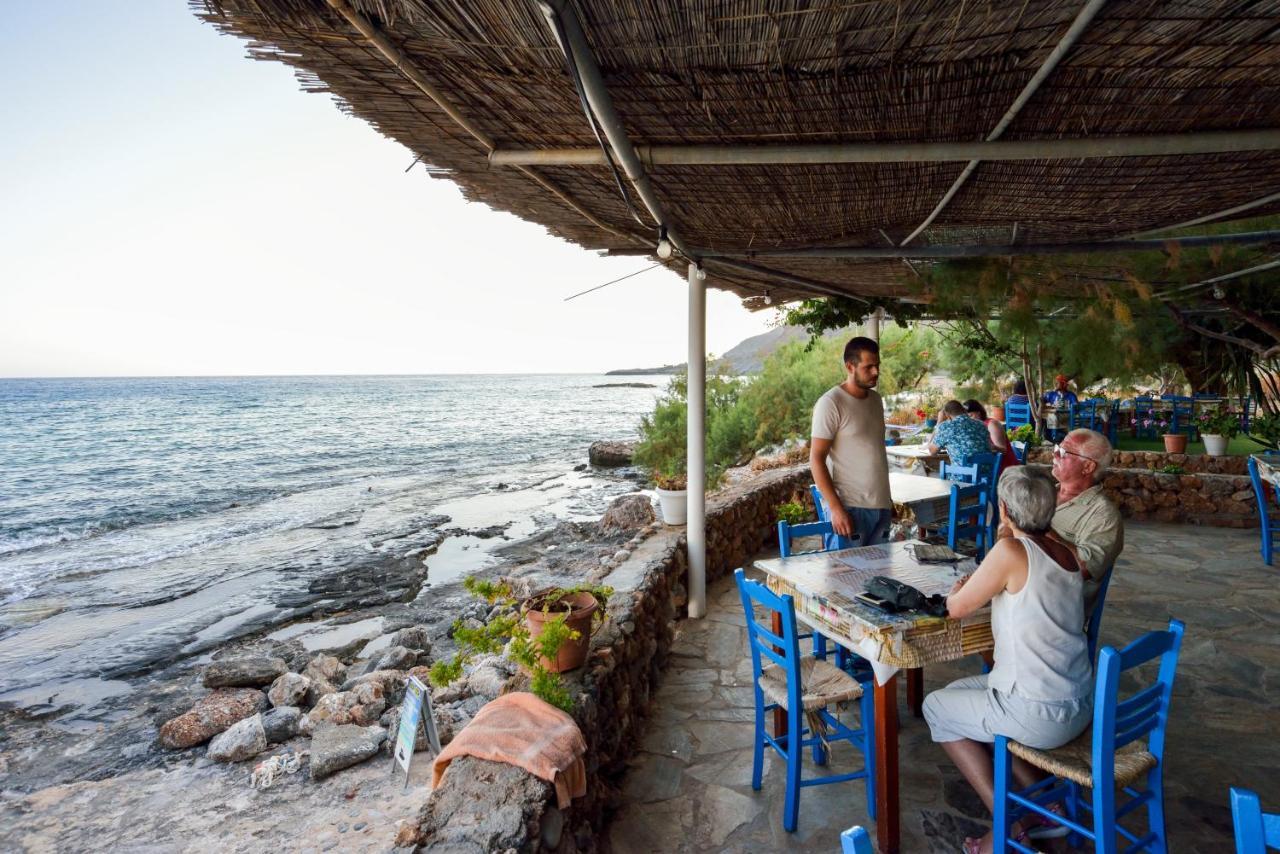 Taverna Akrogiali Loutro Exteriör bild