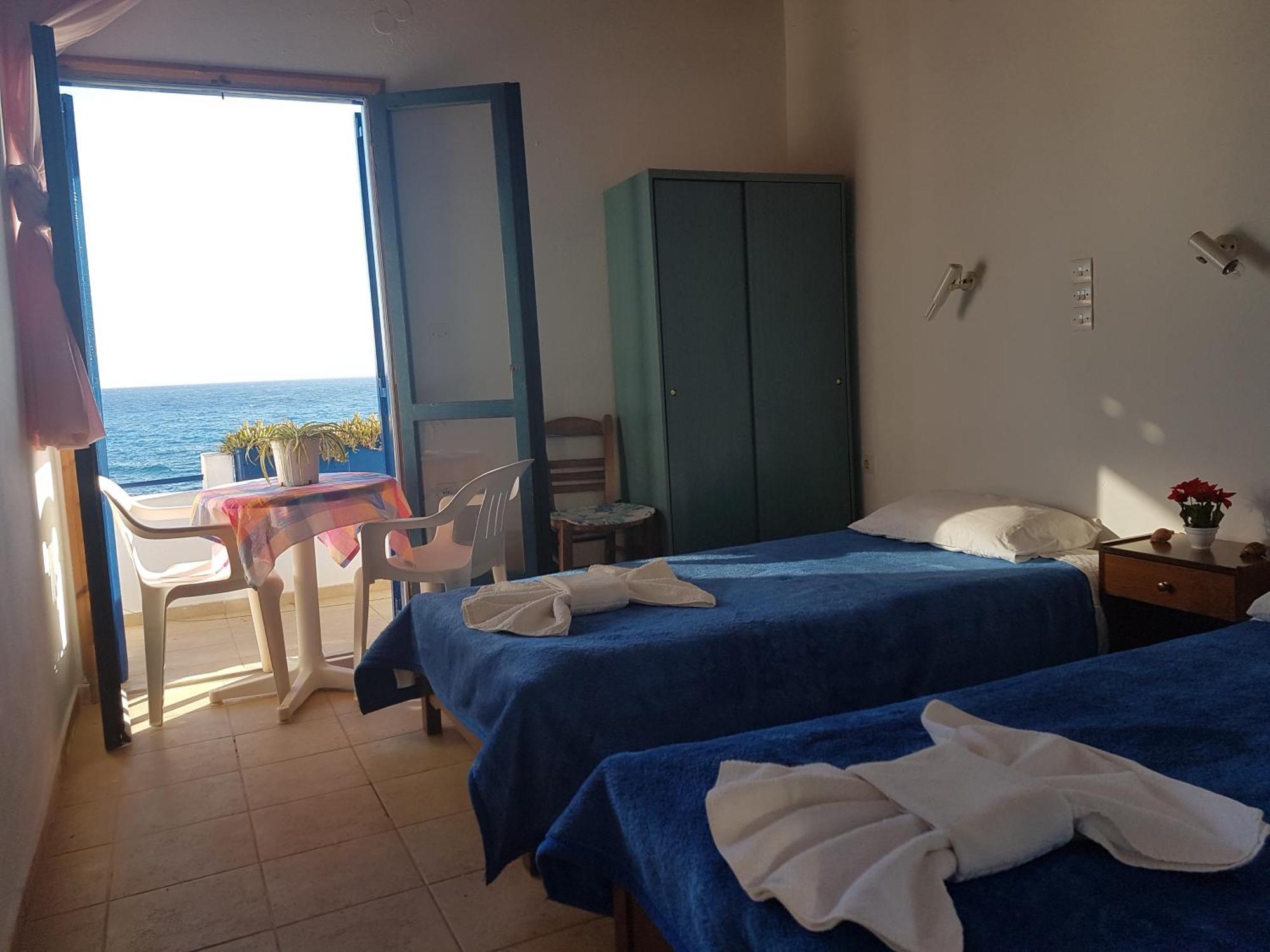 Taverna Akrogiali Loutro Exteriör bild