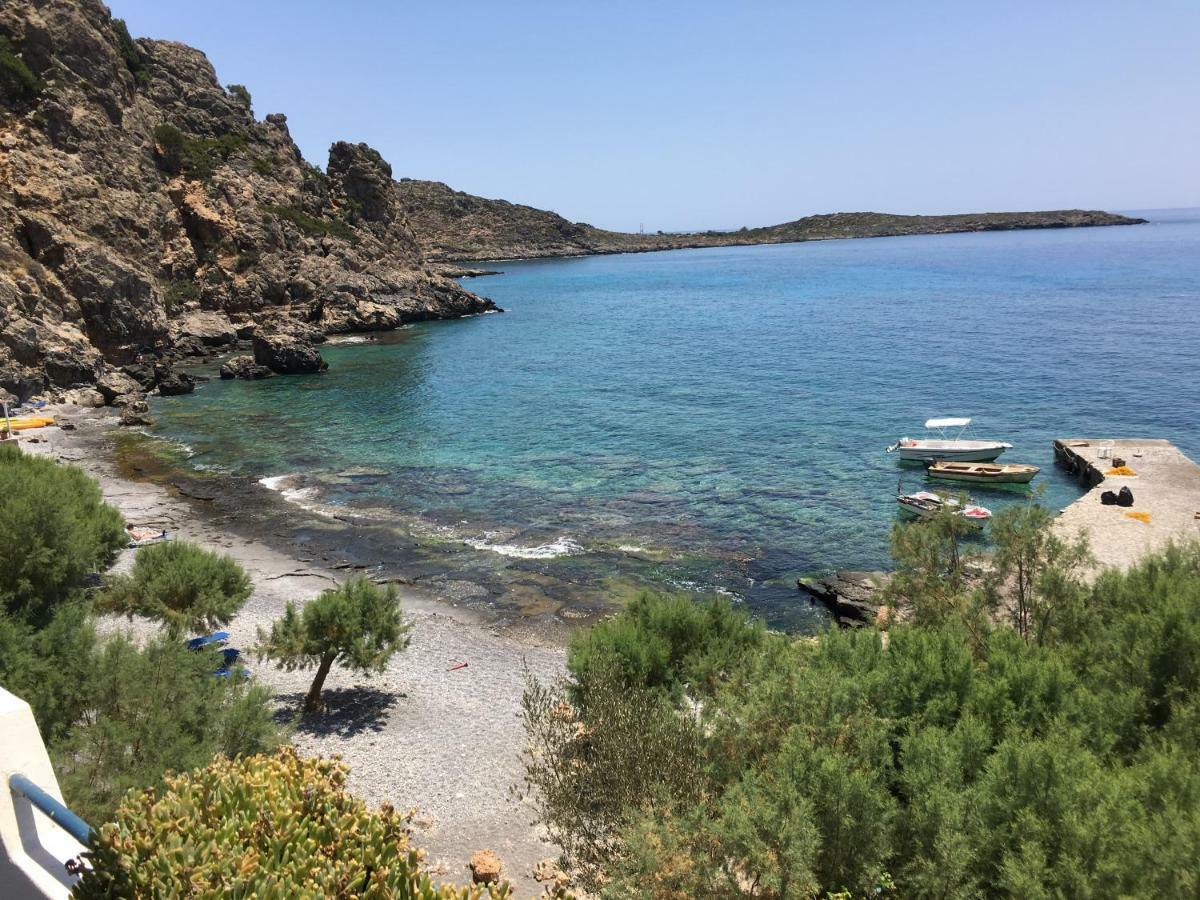 Taverna Akrogiali Loutro Exteriör bild