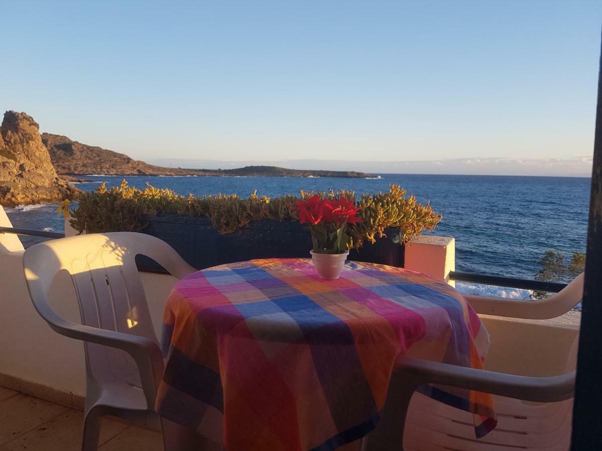 Taverna Akrogiali Loutro Exteriör bild